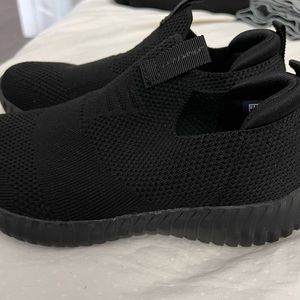 Boys, Black Skechers Shoes